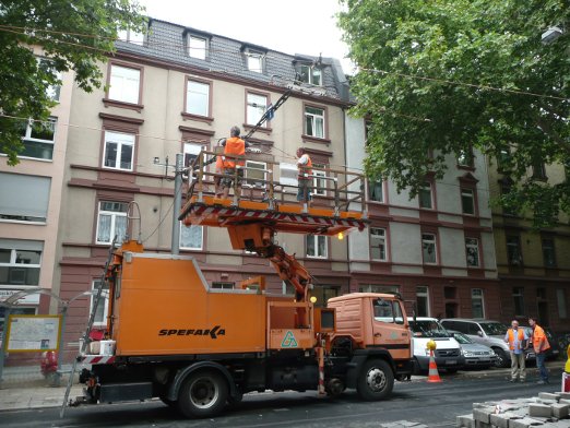 Fahrleitungsarbeiten in der Rohrbachstraße