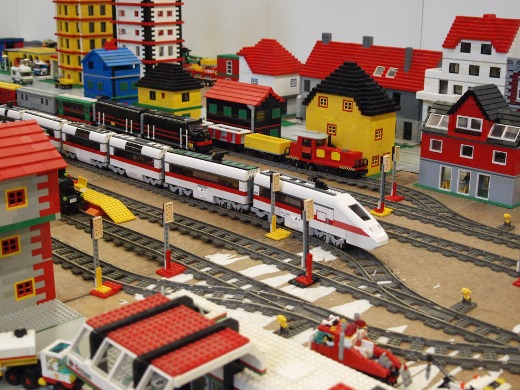 Modellbahn aus Lego