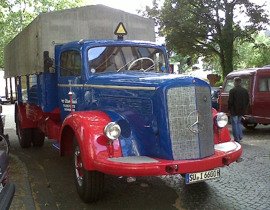Alter Lastwagen im Nordend