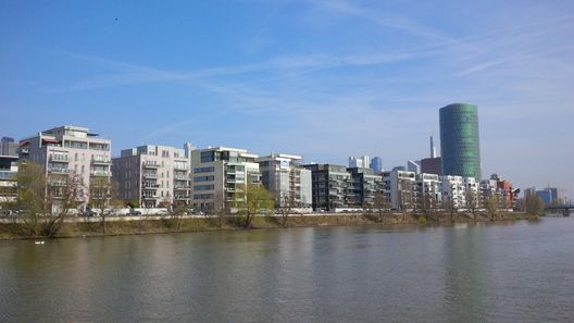 Eine Fahrt auf dem Main in Frankfurt