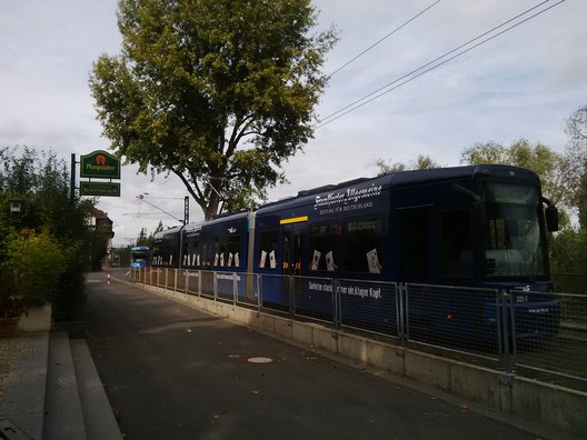 Endhaltestelle der Straßenbahnlinie 11 in Frankfurt Fechenheim