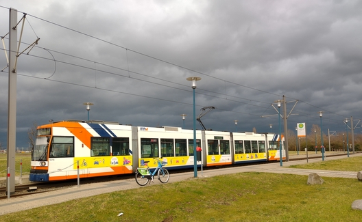 Meterspurige Straßenbahn am 10.03.23 in Mannheim