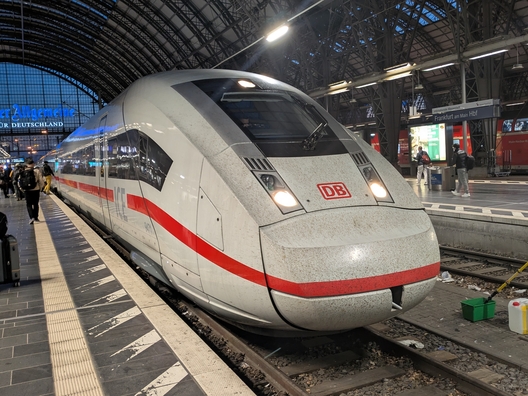 Frankfurt am Main Hauptbahnhof, Fotos aus dem März und April 2026.