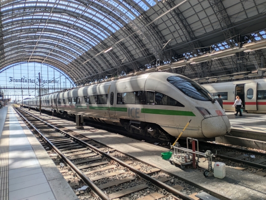 Frankfurt am Main Hauptbahnhof, Fotos aus dem März und April 2026.