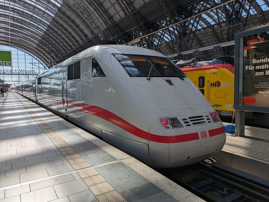 Frankfurt am Main Hauptbahnhof, Fotos aus dem März und April 2026.