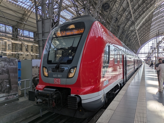 Frankfurt am Main Hauptbahnhof, Fotos aus dem März und April 2026.